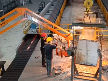 Penggunaan lengan mekanikal industri