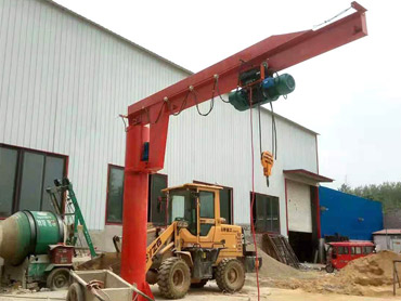 Crane Cantilever digunakan terutamanya untuk mengangkat kargo