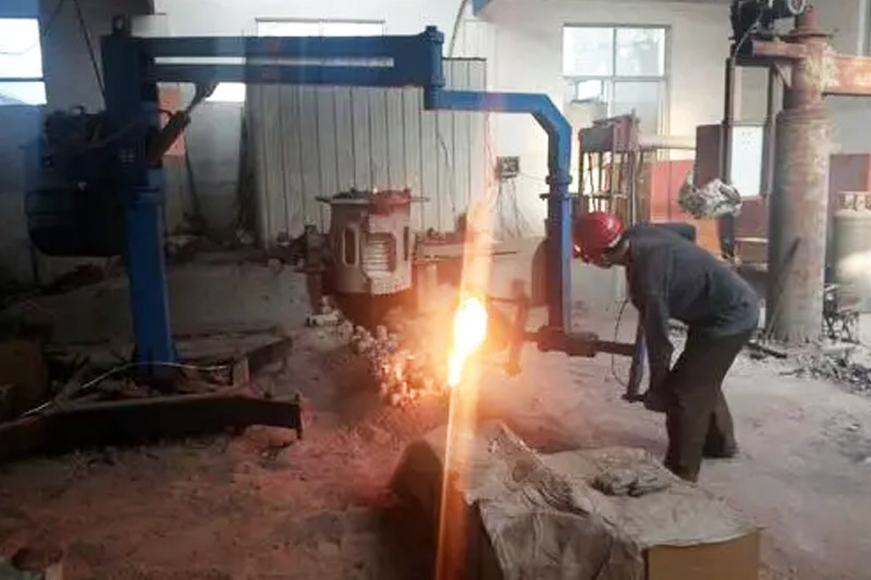 Manipulator Perindustrian untuk Foundry